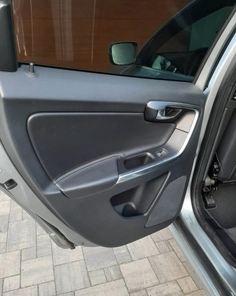 Volvo XC 60 cena 78000 przebieg: 220000, rok produkcji 2016 z Jaraczewo małe 562
